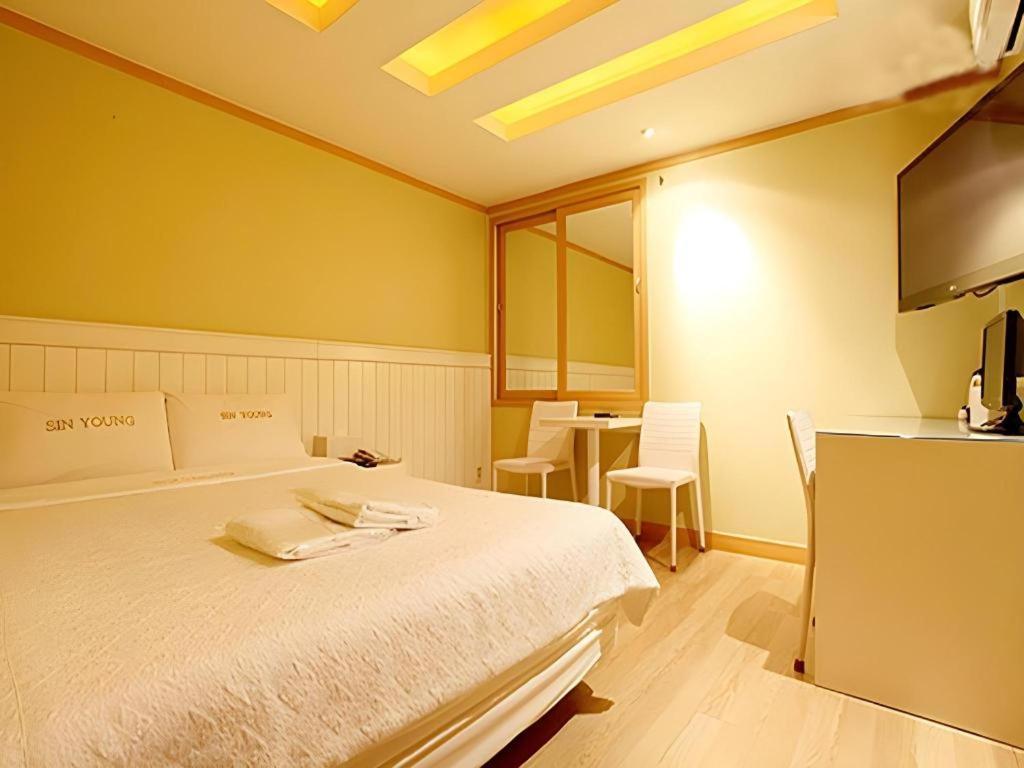 Sinyoung Motel ソウル特別市 エクステリア 写真